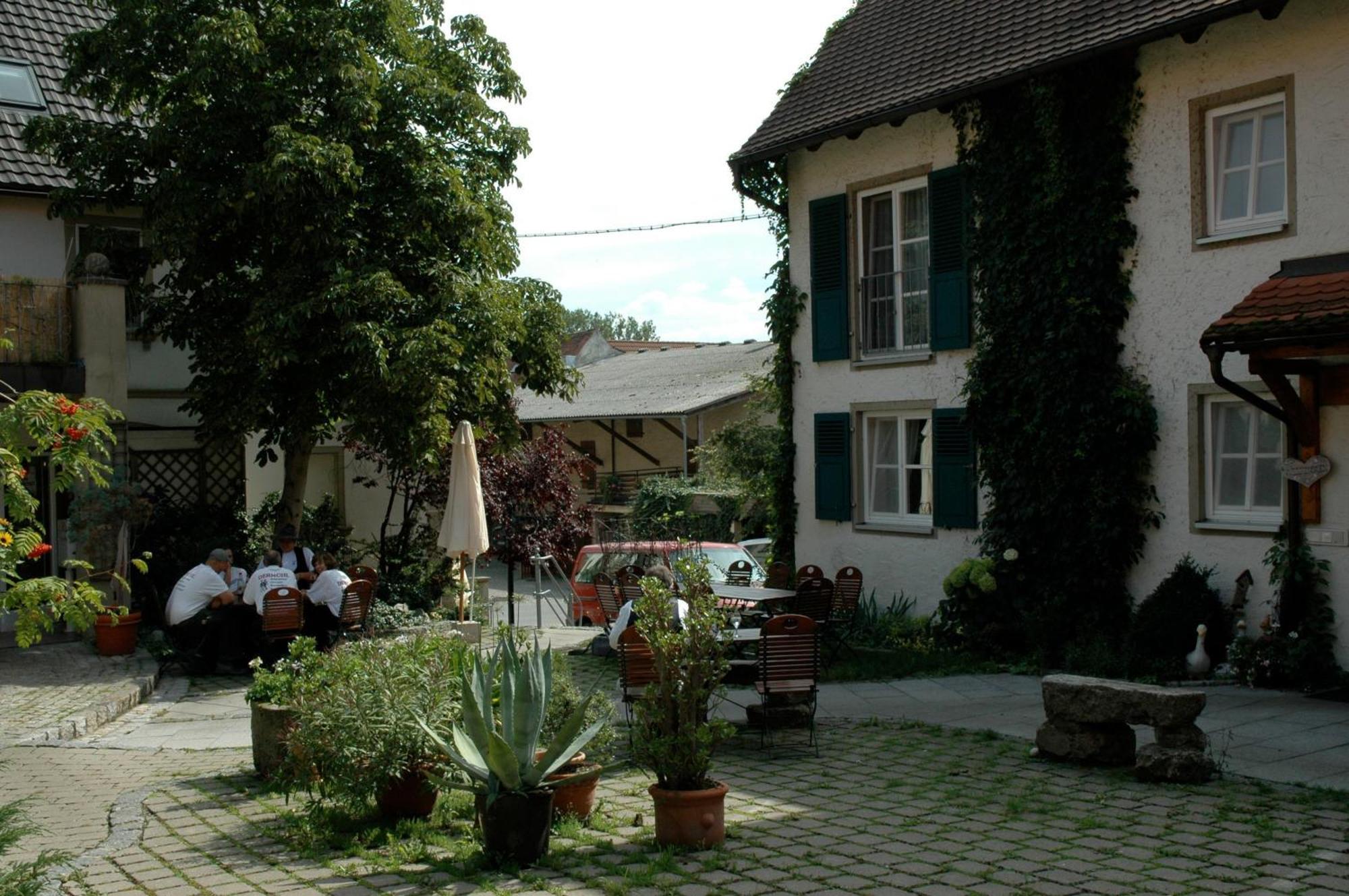 Landgasthof Zum Schwarzen Adler Markt Nordheim Esterno foto