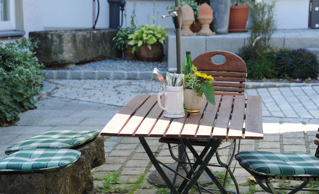 Landgasthof Zum Schwarzen Adler Markt Nordheim Esterno foto